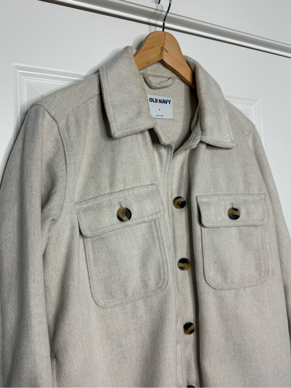 Old Navy Cream Button-Front Utility Shacket - Picture 4 of 4